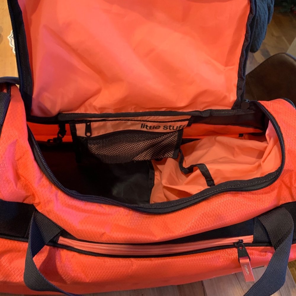 Adidas Defender Medium Duffle Bag - Picture 2 of 5